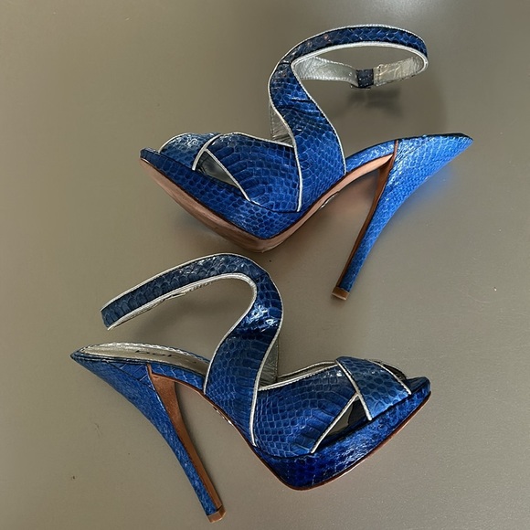 Bebe Jenna Blue Leather Slingback Platform Pumps, size 7 - Picture 11 of 12